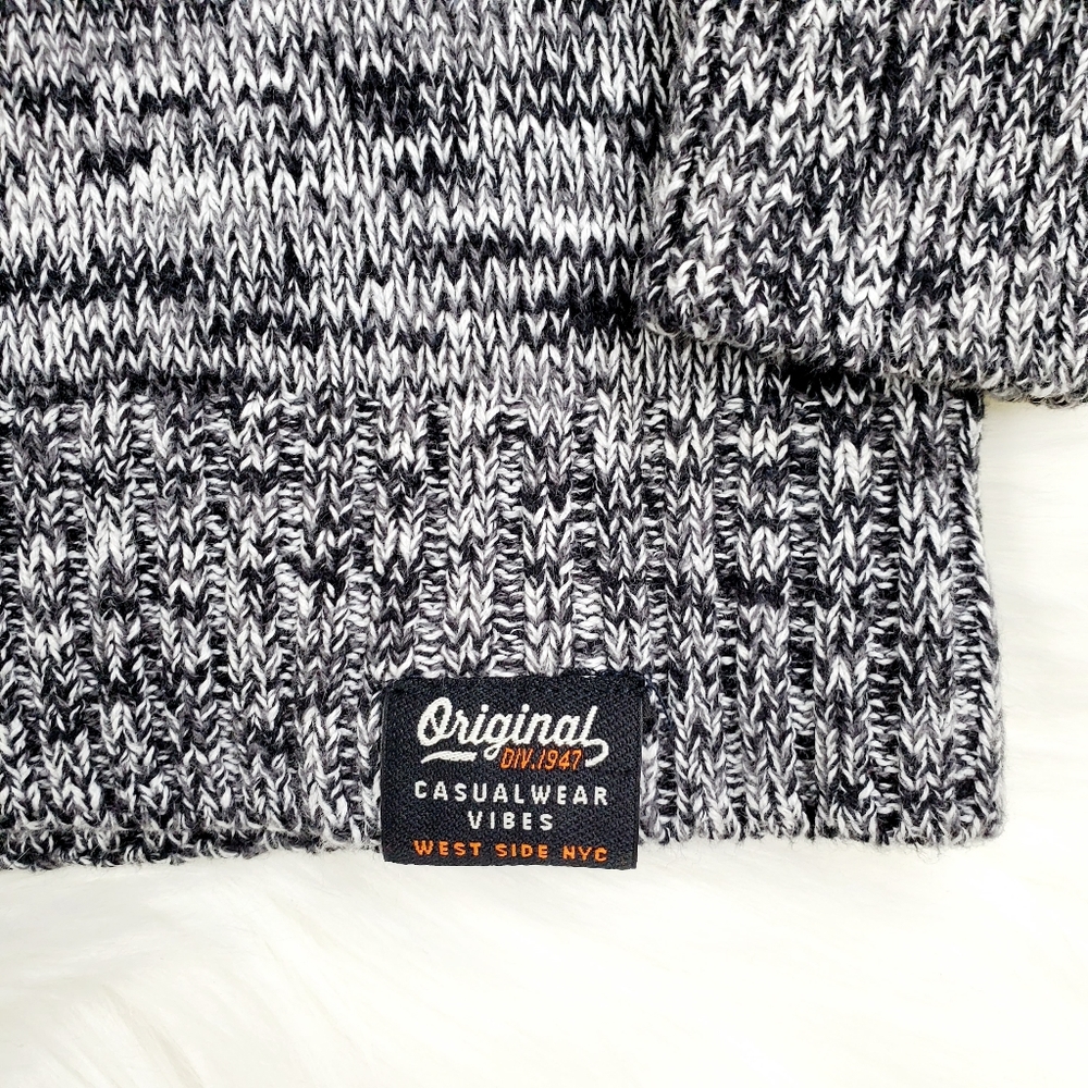 L.O.G.G. sweater - Picture 4 of 5